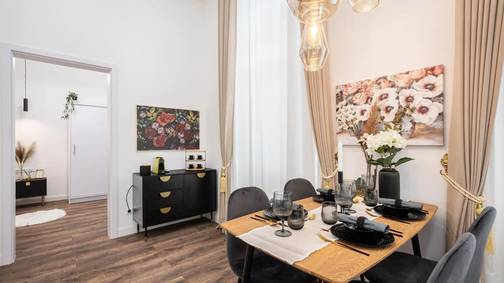 Blue Velvet Luxury Apartment Budapest